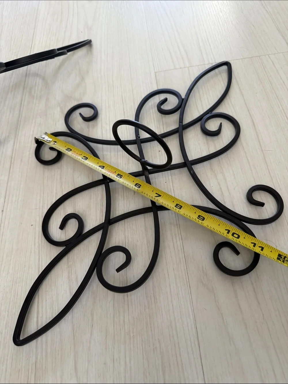 Decorative Black Metal Wall Scroll Pair - Elegant Home Wall Decor